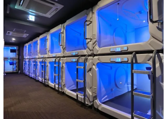 Capsule Hotel Manyudo\